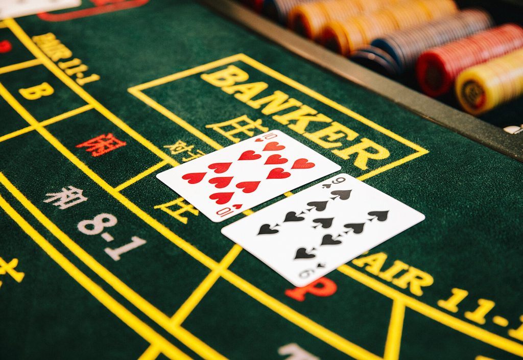 Techniques for playing online baccarat games